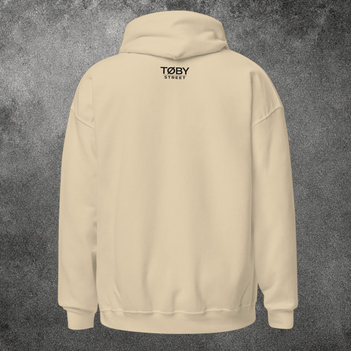 Sudadera con capucha unisex color beige de TØBY STREET con logo estampado en la parte superior de la espalda